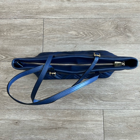 Pierre Cardin Purse - Picture 8 of 12